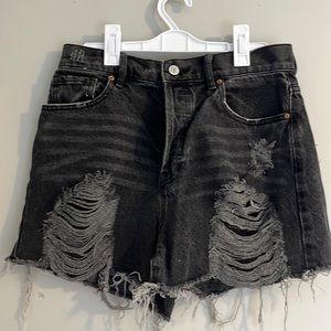 Black Pacsun ripped jean short size 27